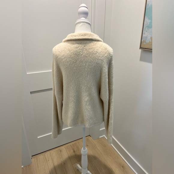 Abercrombie&Fitch Soft AF eyelash Collection cropped half zip sweater size Large - Picture 7 of 11